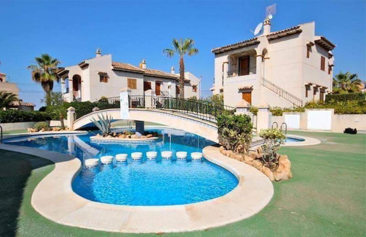 Cozy House Near La Mata Beach تورّيفيِخا المظهر الخارجي الصورة